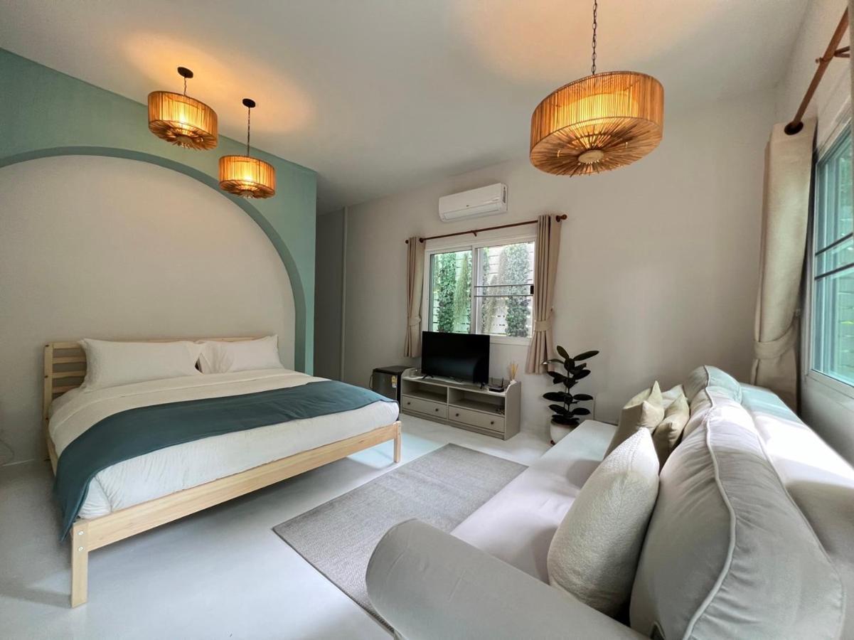 Готель Warm White Hua Hin House Екстер'єр фото