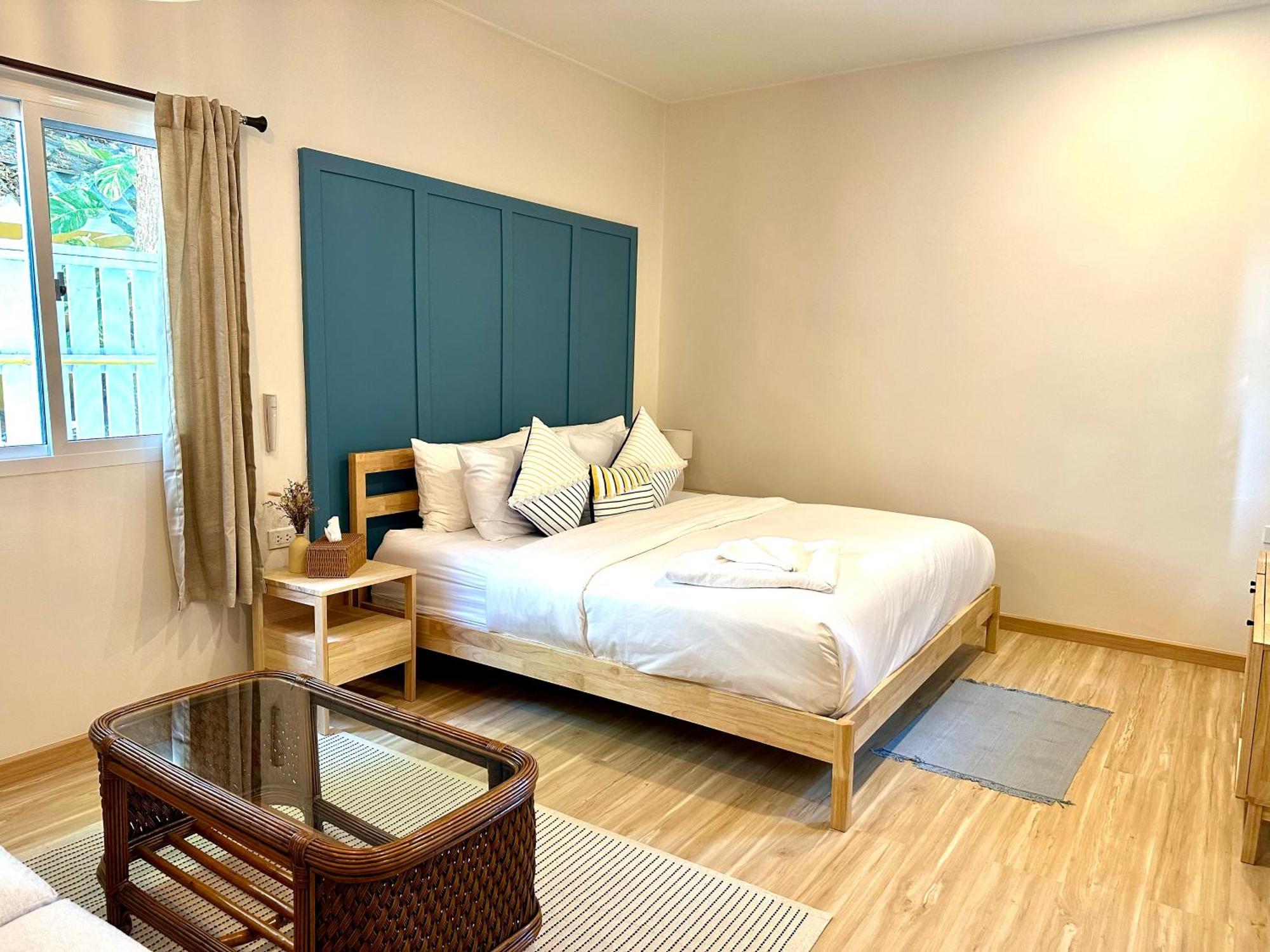 Готель Warm White Hua Hin House Екстер'єр фото